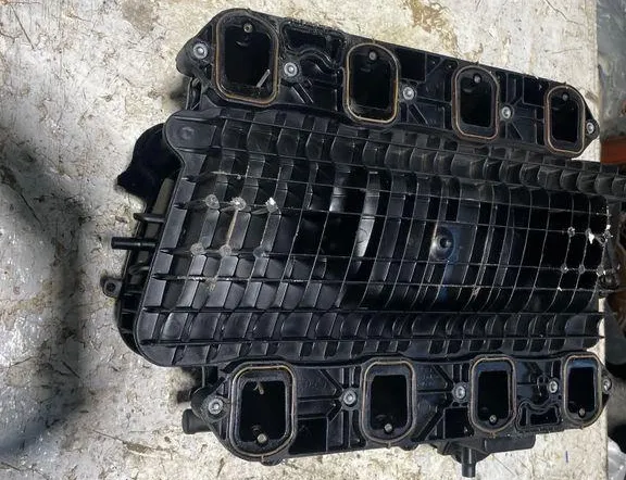 CHRYSLER 300C 1 generation (2005-2011) Collecteur d'admission 10205C 35021395