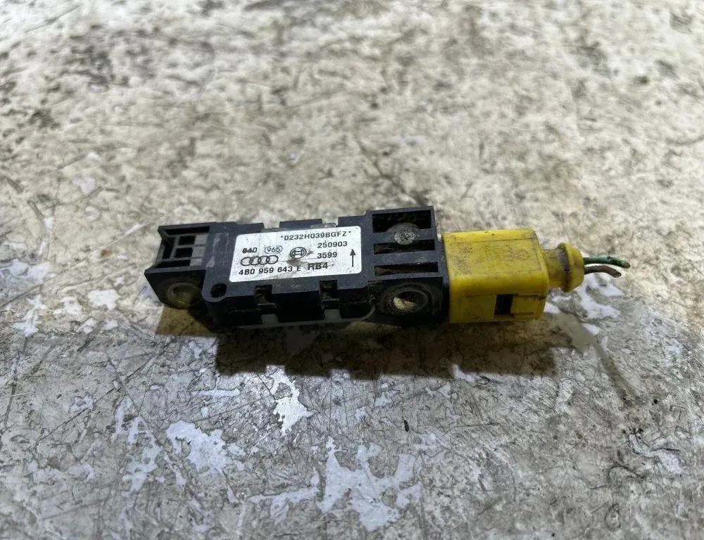 AUDI A6 C6/4F (2004-2011) Capteur d'impact avant gauche 4B0959643E,250903,0232H039BGFZ 35006988