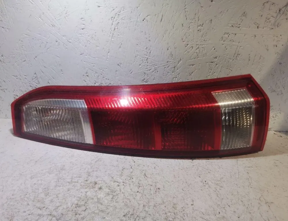 OPEL Meriva 1 generation (2002-2010) Feu arrière gauche 13203392 35008211