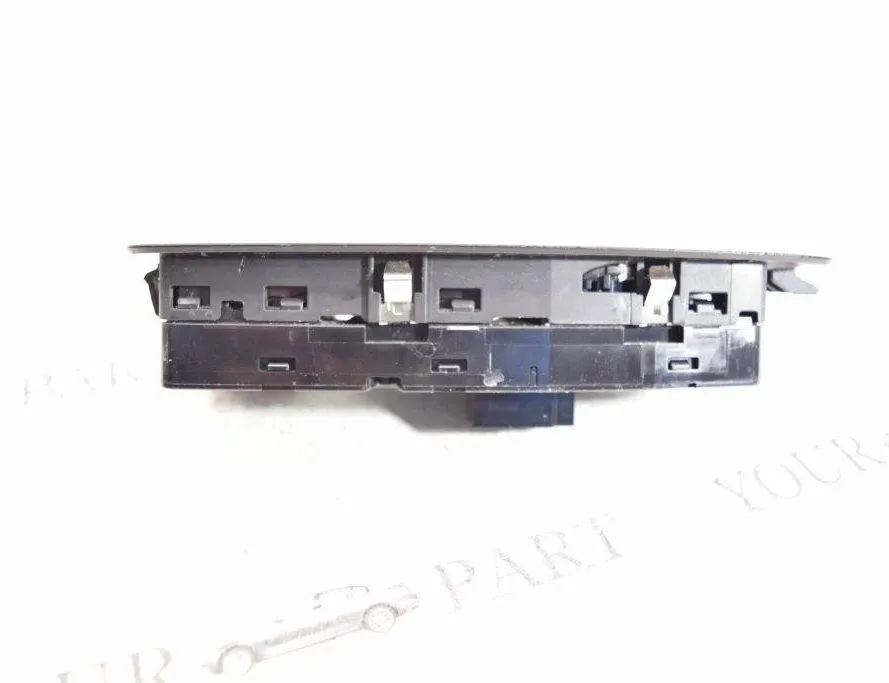 BMW X1 F48/F49 (2015-2023) Commutateurs de commande de vitre de porte arrière gauche 9362116 31015039