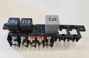 VOLKSWAGEN Passat B5 (1996-2005) Boîte à fusibles 8L0941822A,896083000 32713065