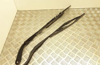 DACIA Sandero 1 generation (2008-2012) Bras d'essuie-glace avant 32968369