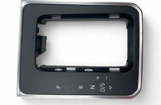 VOLKSWAGEN Golf Sportsvan 1 generation (2014-2019) Bouclier de garniture de panneau 517713203A 32852019