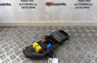 OPEL Vectra C (2002-2005) Boîte à fusibles 13165970 31591160