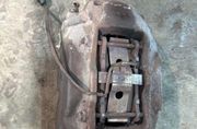 VOLKSWAGEN Touareg 2 generation (2010-2018) Étrier de frein avant gauche 7P6615105 32854159