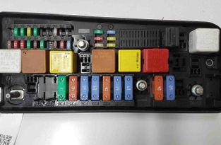 OPEL Vectra C (2002-2005) Boîte à fusibles 460023260 28765028