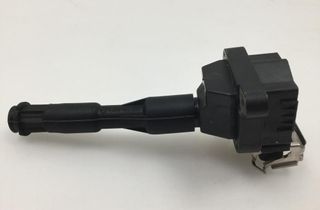 BMW 3 Series E46 (1997-2006) Bobine d'allumage haute tension 1703227 32845933