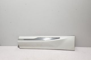 VOLVO XC60 2 generation (2017-2024) Moulure de porte coulissante côté gauche 31440304 32827791