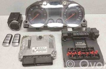 VOLKSWAGEN Passat B7 (2010-2015) Ensemble calculateur moteur 03G906021LR,3C0905843Q,3C0920871E,0281013260,A2C53242429,3C0937049AL 32558385