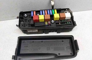 OPEL Vectra C (2002-2005) Boîte à fusibles 460023260,13144712,24438039 32624550