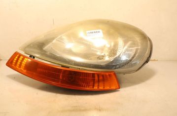 RENAULT Trafic 2 generation (2001-2015) Phare avant gauche 7700311371 32942243