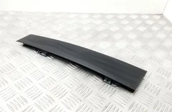 VOLKSWAGEN Jetta 3 generation (1992-1998) Moulure de vitre de porte arrière droite 1K5839902D 34731676