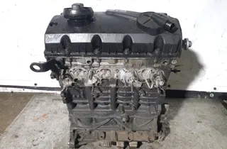 VOLKSWAGEN Passat B5 (1996-2005) Moteur nu AVB 33333733