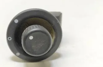 RENAULT Espace 2 generation (1991-1996) Commutateur de réglage du miroir 31399957