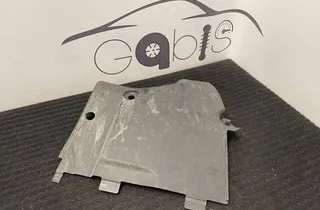 AUDI A5 F5 (2016-2024) Cache dessous de caisse côté gauche 8W0825202 32194639