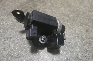 BMW 5 Series E39 (1995-2004) Électrovanne 2247906 33759311