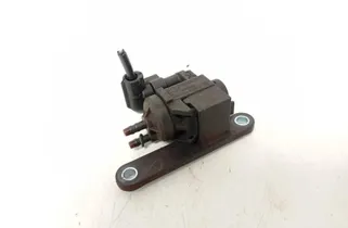 BMW 1 Series F20/F21 (2011-2020) Électrovanne 70478502,8570591 29933852