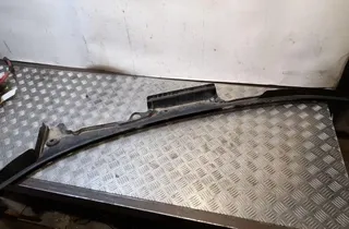 BMW 7 Series F01/F02 (2008-2015) Garniture de capot d'essuie-glace avant 51717184563 33415838