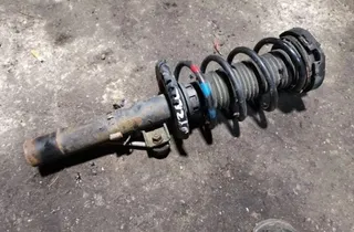 VOLKSWAGEN Fox 3 generation (2009-2020) Amortisseur Avant Droit 33867386