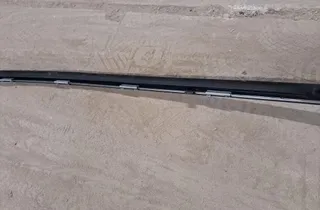 BMW 7 Series F01/F02 (2008-2015) Garniture de bande de toit côté gauche 34240014