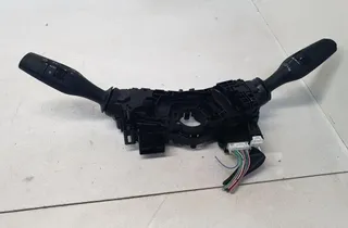 TOYOTA RAV4 4 generation (XA40) (2012-2018) Interrupteur de manette d'essuie-glace 17F744 34233961