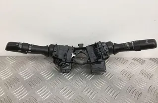 TOYOTA Avensis 2 generation (2002-2009) Interrupteur de manette d'essuie-glace 17F111,17F100 21444932