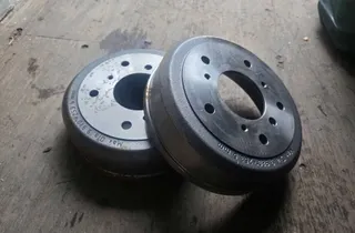 VOLKSWAGEN LT 1 generation (1975-1995) Tambour De Frein Arrière Droit 281609617 34006755