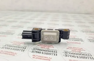 AUDI A8 D3/4E (2002-2010) Capteur d'impact côté droit 4B0959643D 33902811