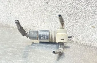 OPEL Astra J (2009-2020) Moteur de réservoir de laveuse 13250357,3240117,13553393 34477573