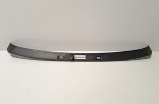 BMW M8 F91/F92/F93 (2019-2023) Garniture du couvercle du hayon 7446336 34356361