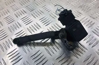 MERCEDES-BENZ E-Class W211/S211 (2002-2009) Capteur de niveau avant droit A0105427717 31816091