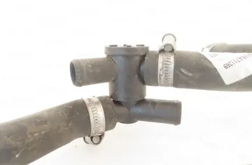 VOLVO FH (2005-present) Tuyau de liquide de refroidissement 20443962 31568756