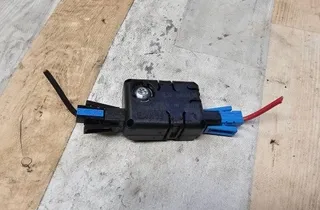 BMW 5 Series F10/F11 (2009-2017) Amplificateur d'antenne du couvercle de coffre 18899510,920191005,9185474 33978582