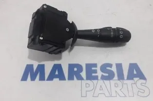 RENAULT Clio 4 generation (2012-2020) Contrôle des essuie-glaces 255671163R,E10670313 27764818