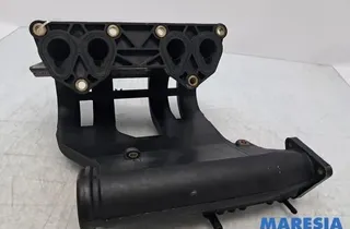 RENAULT Twingo 1 generation (1993-2007) Tuyaux 8200973746,8200064370,8200971751,8200539790,8200034058,8200682978,7700871089,7700871088,7700875719,8200972033 34495527