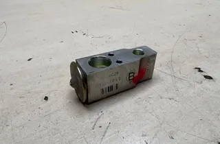 TOYOTA Avensis Verso 1 generation (2001-2003) Détendeur de climatiseur 6c29,44750001860 34196294