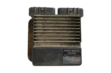 TOYOTA Avensis Verso 1 generation (2001-2003) Calculateur d'injecteurs de carburant 8987120050 30434745