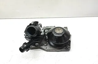 BMW 4 Series F32/F33/F36 (2013-2020) Pompe à eau 8514458 33658543