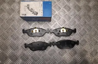 VOLVO 440 1 generation (1988-1996) Plaquettes de frein avant LP0876 33706080