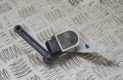 BMW 1 Series F20/F21 (2011-2020) Capteur de niveau de hauteur arrière droit 6860843 2566944