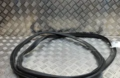 VOLKSWAGEN T-Cross 1 generation (2019-2023) Caoutchouc de joint de couvercle de coffre 2GM827705C 32843662