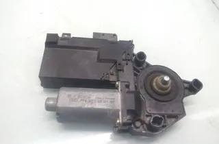 PEUGEOT 307 1 generation (2001-2008) Moteur de lève-vitre de porte avant gauche 0130821767 35055456