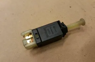 VOLKSWAGEN Jetta 2 generation (1984-1992) Capteur de pédale de frein 322945515 34323448