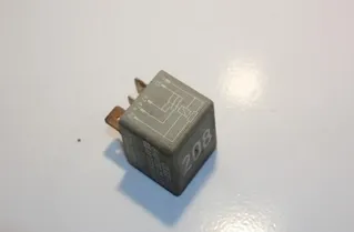 VOLKSWAGEN Passat B5 (1996-2005) Relais 8A0951253B 27160473