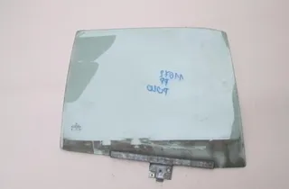 VOLKSWAGEN Polo 2 generation (1981-1994) Fenêtre avant gauche 21391977