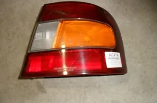 HYUNDAI Elantra J1 (1990-1995) Feu arrière droit 24492214