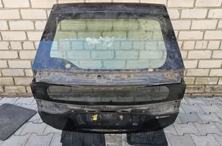TOYOTA Prius 3 generation (XW30) (2009-2015) Coffre arrière 35712815