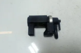 AUDI A8 D3/4E (2002-2010) Soupape à vide 059906628A 27527082