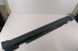 VOLVO V50 1 generation (2003-2012) Couvercle de jupe latérale en plastique côté gauche 306968905 34454297