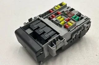 OPEL Insignia A (2008-2016) Boîte à fusibles 13222786 34103784